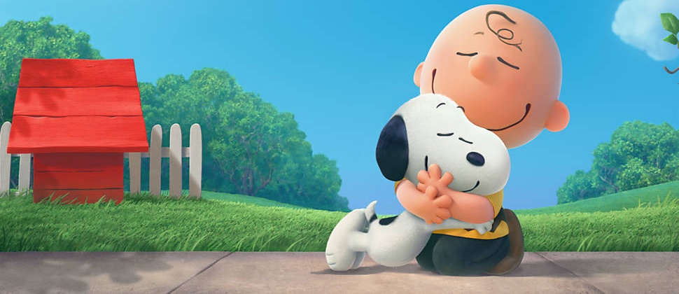 Snoopy e Charlie Brown se abraçando