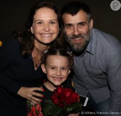 Fernanda Rodrigues prestigia estreia da filha de 8 anos no teatro: 'Voa'. Fotos!