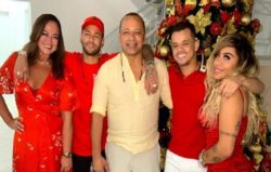Neymar posta clique incrível ao lado da família no Natal