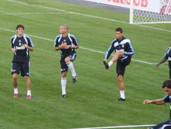 Kaká (esquerda) e Cristiano Ronaldo (direita) num treino da temporada 2009–2010. i