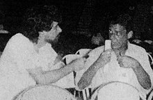 Chico Buarque com o músico Henrique Mann, em meados dos anos 1980.