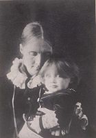 Julia Stephen com sua filha Virginia em 1884.