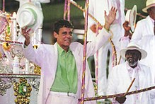 O cantor, homenageado pela Mangueira, durante o Desfile das Escolas de Samba do Rio de Janeiro de 1998 no Sambódromo da Marquês de Sapucaí.