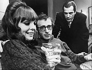 Woody Allen atuando na peça Play It Again, Sam (1969), ao lado de Diane Keaton