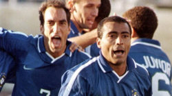 Romário e Edmundo atuando juntos pela Seleção Brasileira