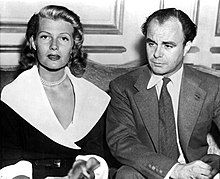 Hayworth e Aly Khan em Paris, 1952, antes do divórcio.