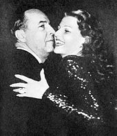 Hayworth e Edward Judson em destaque da Photoplay, 1942.