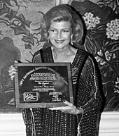 Hayworth recebe prêmio da National Film Society, 1978.