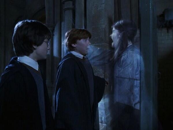 Harry,Ron e a Murta que geme no banheiro das meninas