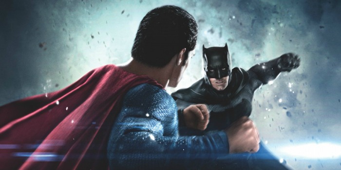 Batman lutando com Superman