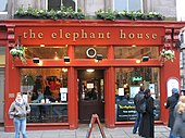 The Elephant House, um dos cafés em Edimburgo em que Rowling escreveu o primeiro livro de Harry Potter. 