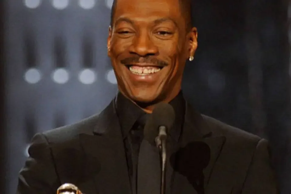 Ator Eddie Murphy indo apresentar o Oscar 